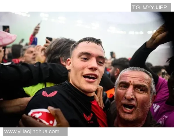 德甲新赛季即将开启,球迷们准备好你们的热情! 德甲新赛季即将开启,球迷们准备好你们的热情!